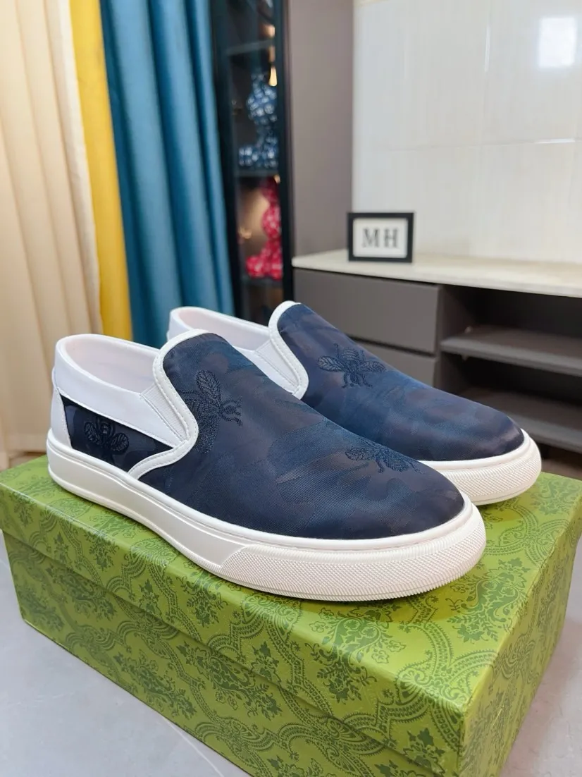 Men's shoes 💰360🌹🌹GUCCI [Gucci] New high-end brand of men's shoes, the latest fashionable casual men's shoes, trendy and versatile style, relaxed and sporty style, uppers imported from Italy, genuine leather lining and ultra-fine workmanship. Original personalized fashionable rubber wear-resistant outsole, light and comfortable on the foot, size 38-44